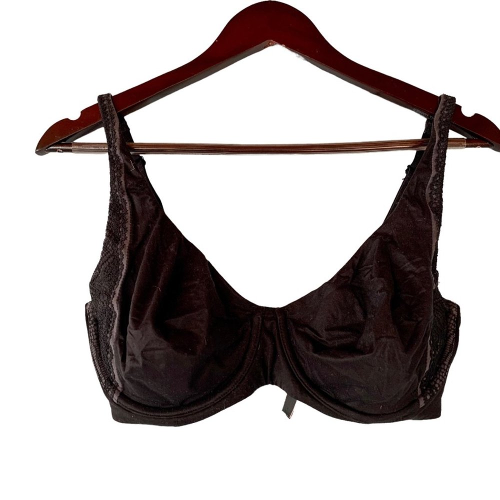 Victoria's Secret Body by Victoria Black Bra 34DDD Underwire Soft Cup Lace Trim